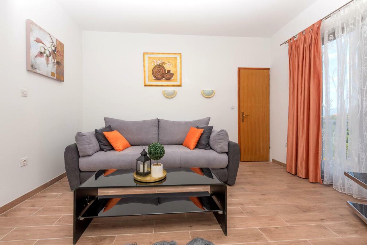 גראדאץ Apartmani Zara & Maris מראה חיצוני תמונה
