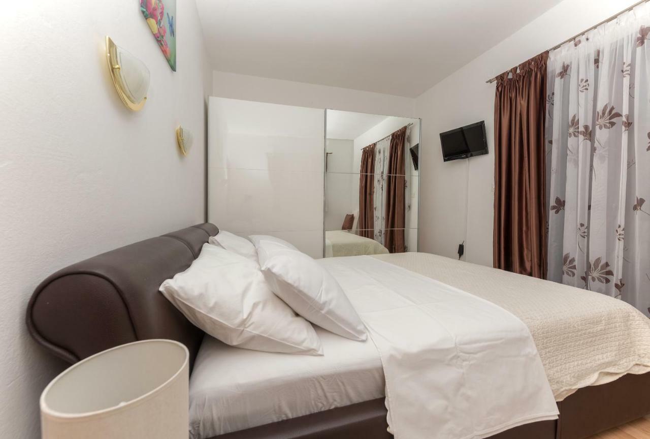 גראדאץ Apartmani Zara & Maris מראה חיצוני תמונה