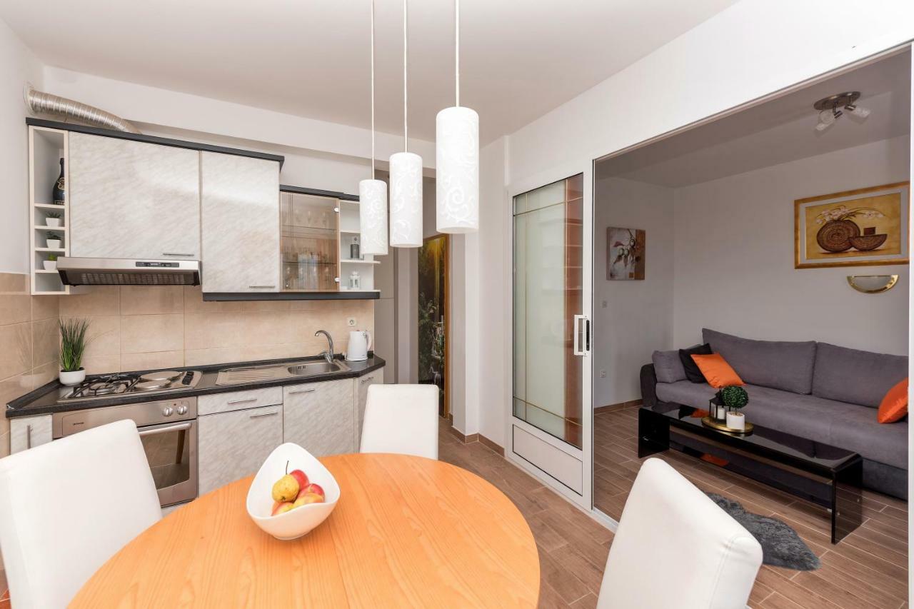 גראדאץ Apartmani Zara & Maris מראה חיצוני תמונה