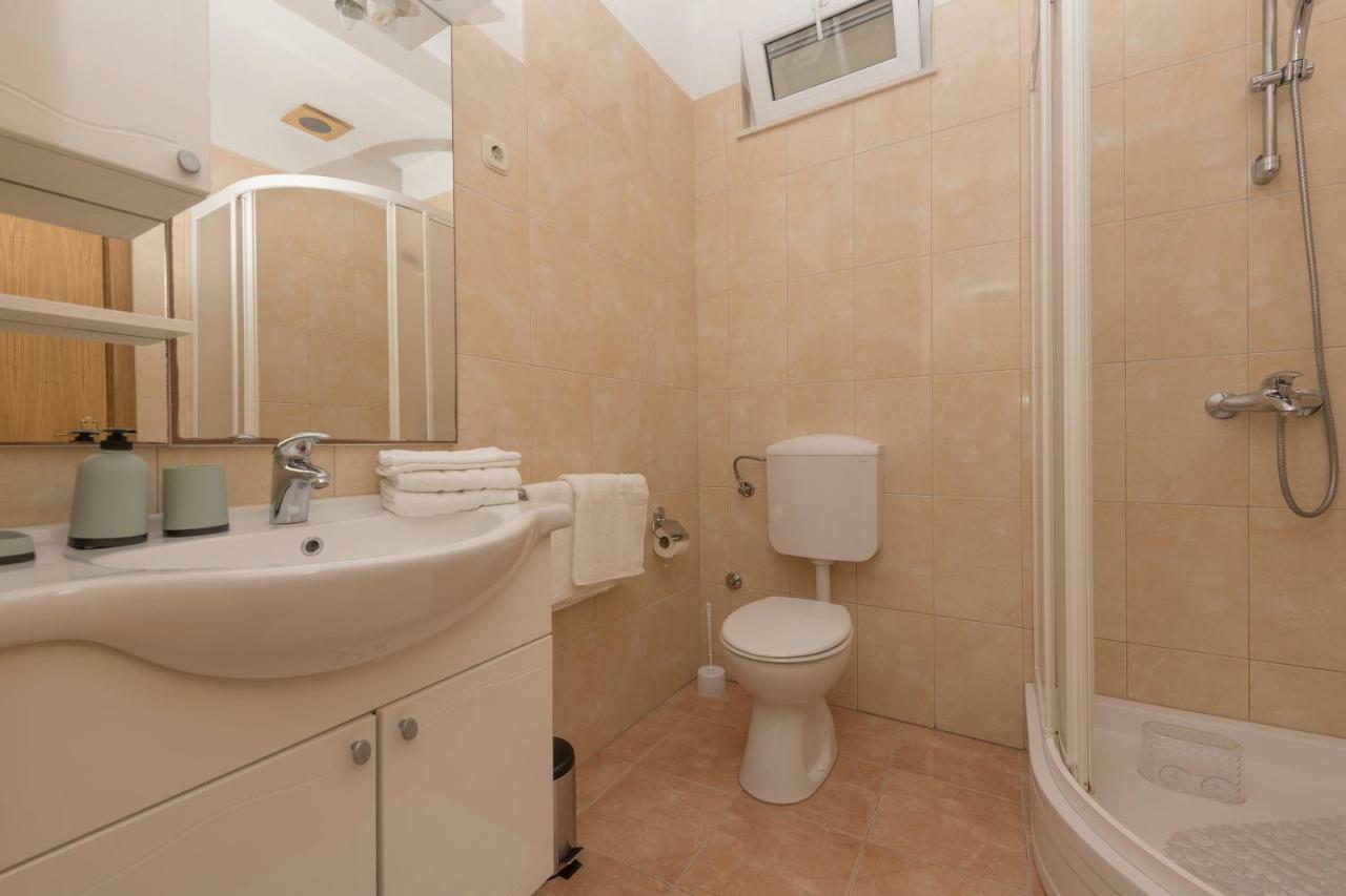 גראדאץ Apartmani Zara & Maris מראה חיצוני תמונה