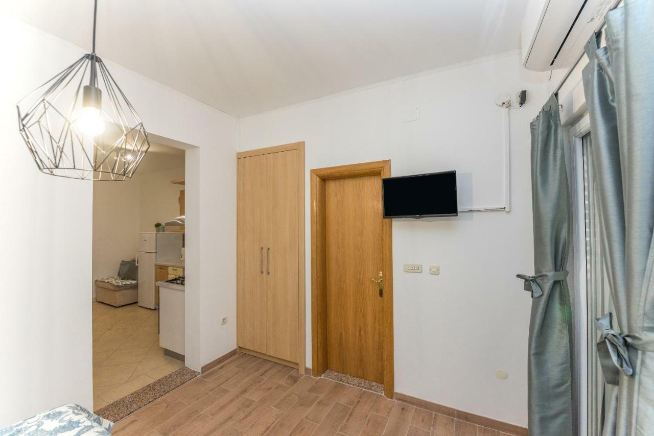 גראדאץ Apartmani Zara & Maris מראה חיצוני תמונה